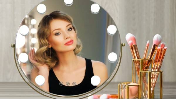 璀璨光芒，灯泡化妆镜的化妆秘诀